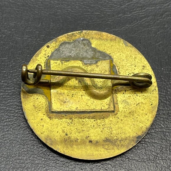 1955 Alberta, Canada Chauffeur Badge ~ Brass, Pinback - Picture 2 of 2